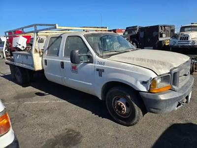 Ford F-350 Salvage Truck