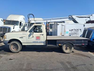 Ford F-350 Salvage Truck