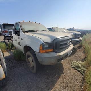 Ford F-450 Salvage Truck