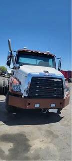 Freightliner 114SD Salvage Truck