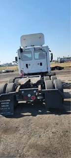 Freightliner Cascadia 113 Salvage Truck