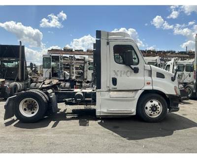 Freightliner Salvage Truck
