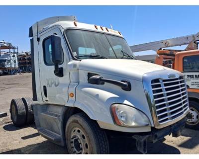 Freightliner Salvage Truck