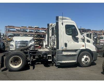 Freightliner Salvage Truck