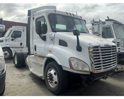 Freightliner Salvage Truck