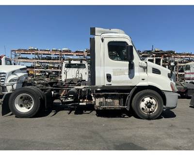 Freightliner Salvage Truck