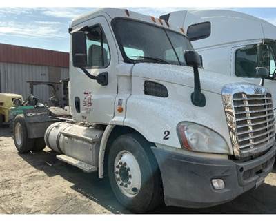 Freightliner Salvage Truck