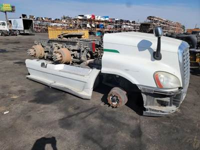 Freightliner Cascadia 125 Salvage Truck