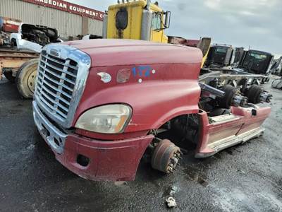 Freightliner Cascadia 125 Salvage Truck