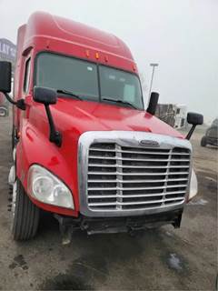 Freightliner Cascadia 125 Salvage Truck