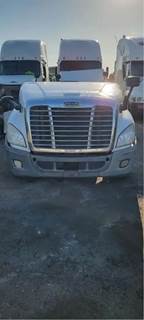 Freightliner Cascadia 125 Salvage Truck