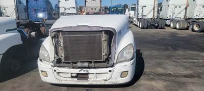 Freightliner Cascadia 125 Salvage Truck