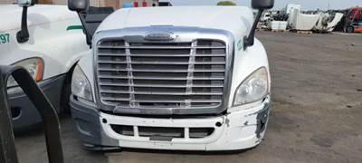 Freightliner Cascadia 125 Salvage Truck