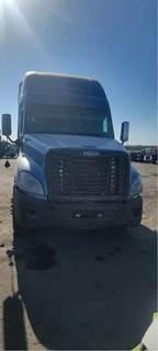 Freightliner Cascadia 125 Salvage Truck