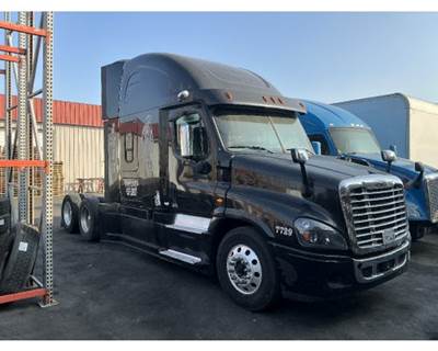 Freightliner Salvage Truck