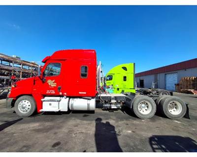 Freightliner Salvage Truck