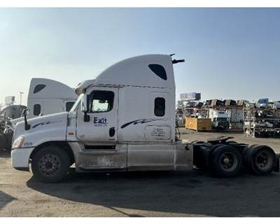 Freightliner Salvage Truck