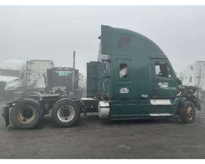 Freightliner Salvage Truck