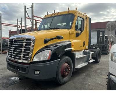 Freightliner Salvage Truck