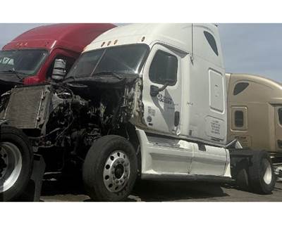 Freightliner Salvage Truck