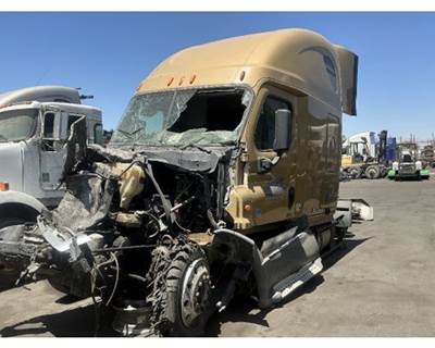 Freightliner Salvage Truck