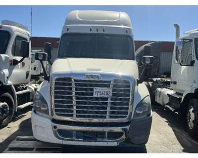 Freightliner Salvage Truck