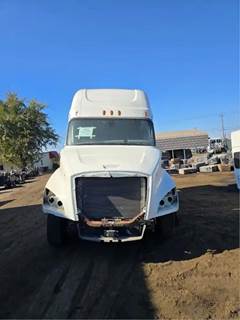 Freightliner Cascadia 126 Salvage Truck