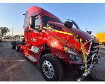 Freightliner Salvage Truck