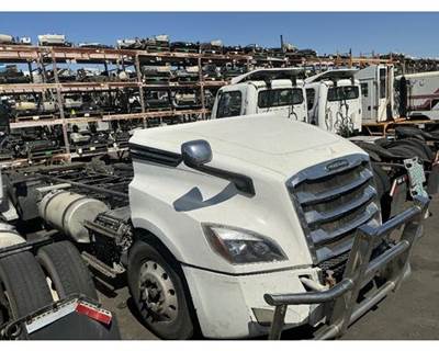 Freightliner Salvage Truck
