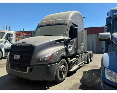 Freightliner Salvage Truck