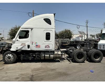 Freightliner Salvage Truck