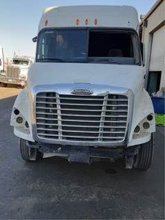 Freightliner Cascadia 132 Salvage Truck
