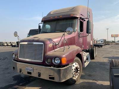 Freightliner Century Class 120 Salvage Truck