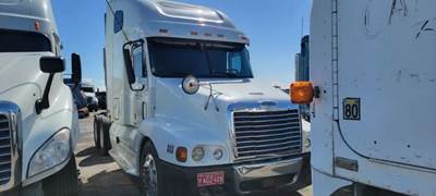 Freightliner Century Class 120 Salvage Truck