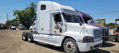 Freightliner Century Class 120 Salvage Truck
