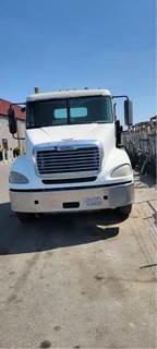 Freightliner Columbia 112 Salvage Truck