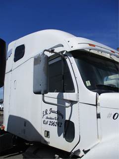 Freightliner Columbia 120 Salvage Truck