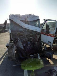 Freightliner Columbia 120 Salvage Truck