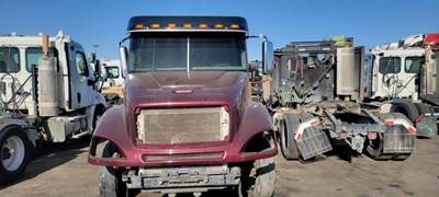Freightliner Columbia 120 Salvage Truck