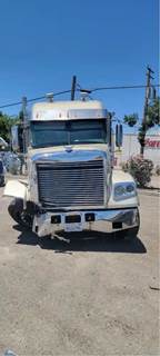 Freightliner Coronado 122 Salvage Truck