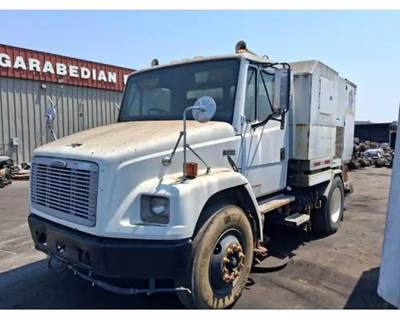 Freightliner FL70 Salvage Truck