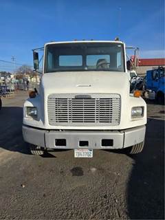 Freightliner FL80 Salvage Truck