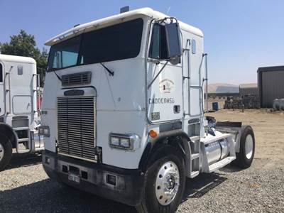 Freightliner FLA Salvage Truck