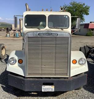 Freightliner FLC Salvage Truck