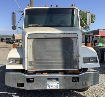 Freightliner FLC112 Salvage Truck