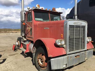 Freightliner FLC120 Salvage Truck