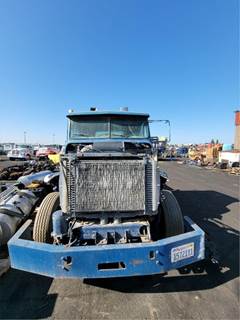 Freightliner FLD112 Salvage Truck