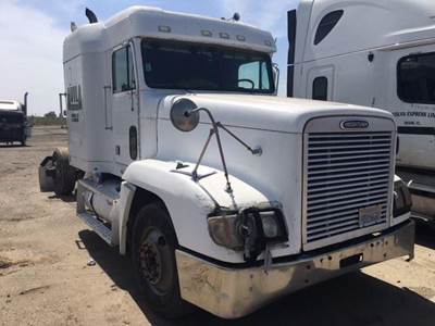 Freightliner FLD120 Salvage Truck