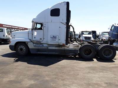 Freightliner FLD120 Salvage Truck