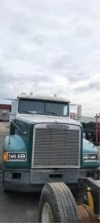 Freightliner FLD120 Salvage Truck